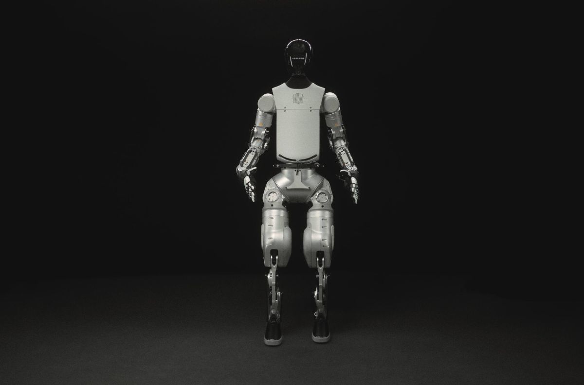Humanoid Unveils Record Breaking Bipedal Robot Walking 48 Hours After Assembly
